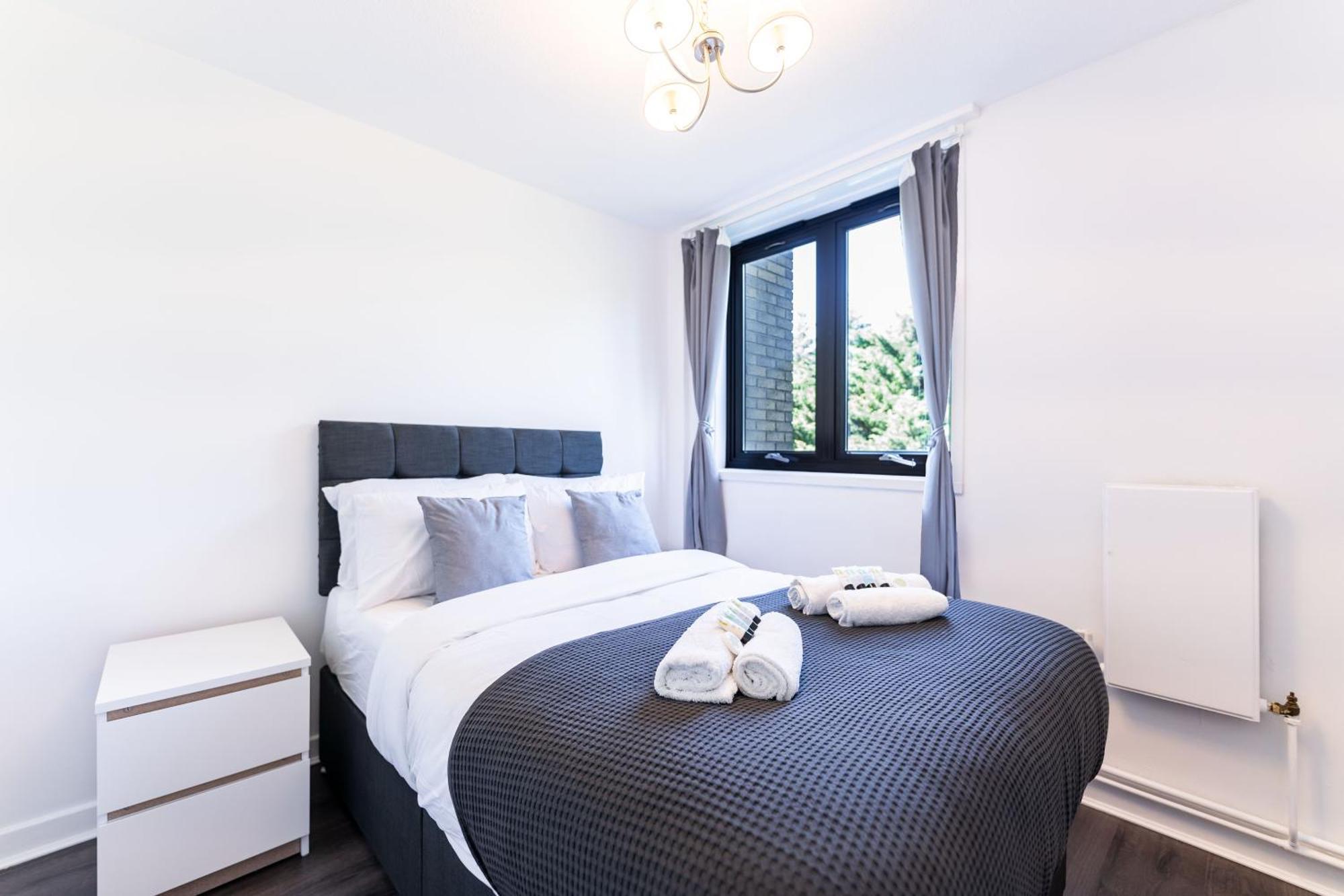 Luxury 3 Bedroom Flat With Balcony In Westbourne Park Londra Esterno foto