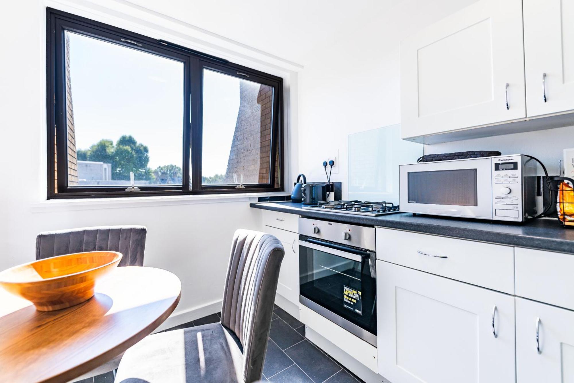Luxury 3 Bedroom Flat With Balcony In Westbourne Park Londra Esterno foto