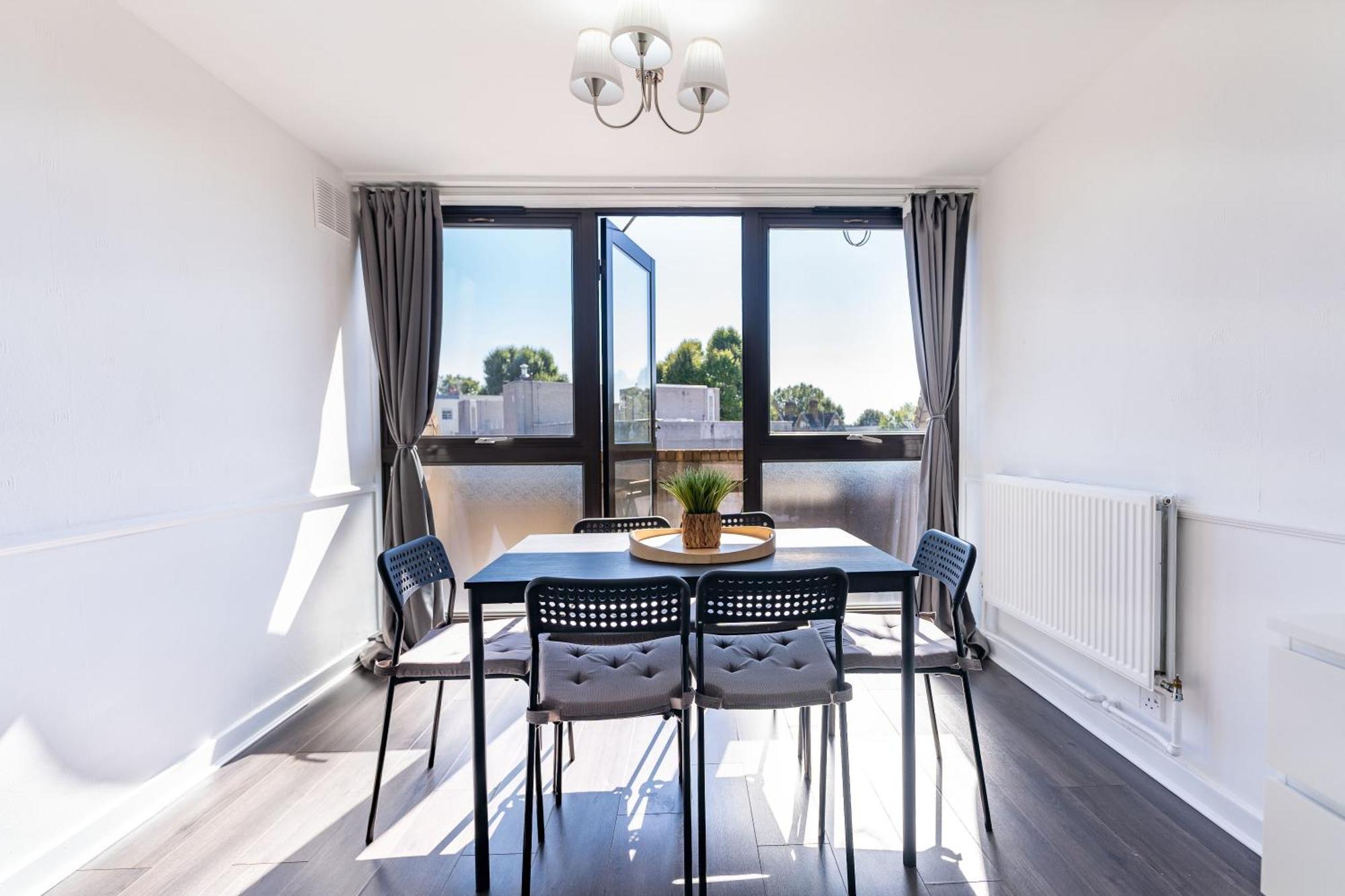 Luxury 3 Bedroom Flat With Balcony In Westbourne Park Londra Esterno foto