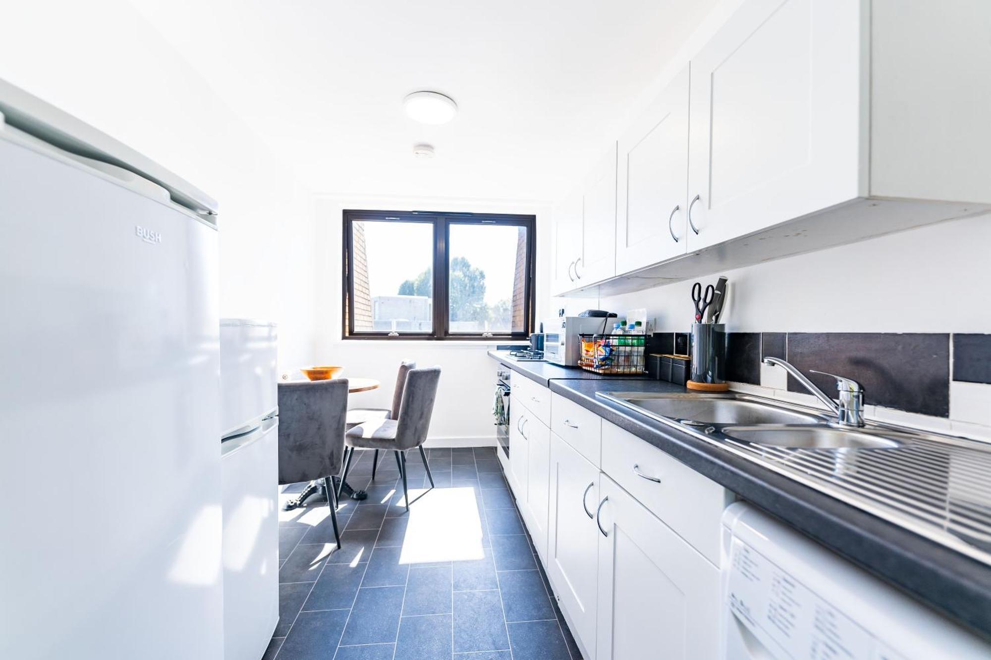 Luxury 3 Bedroom Flat With Balcony In Westbourne Park Londra Esterno foto